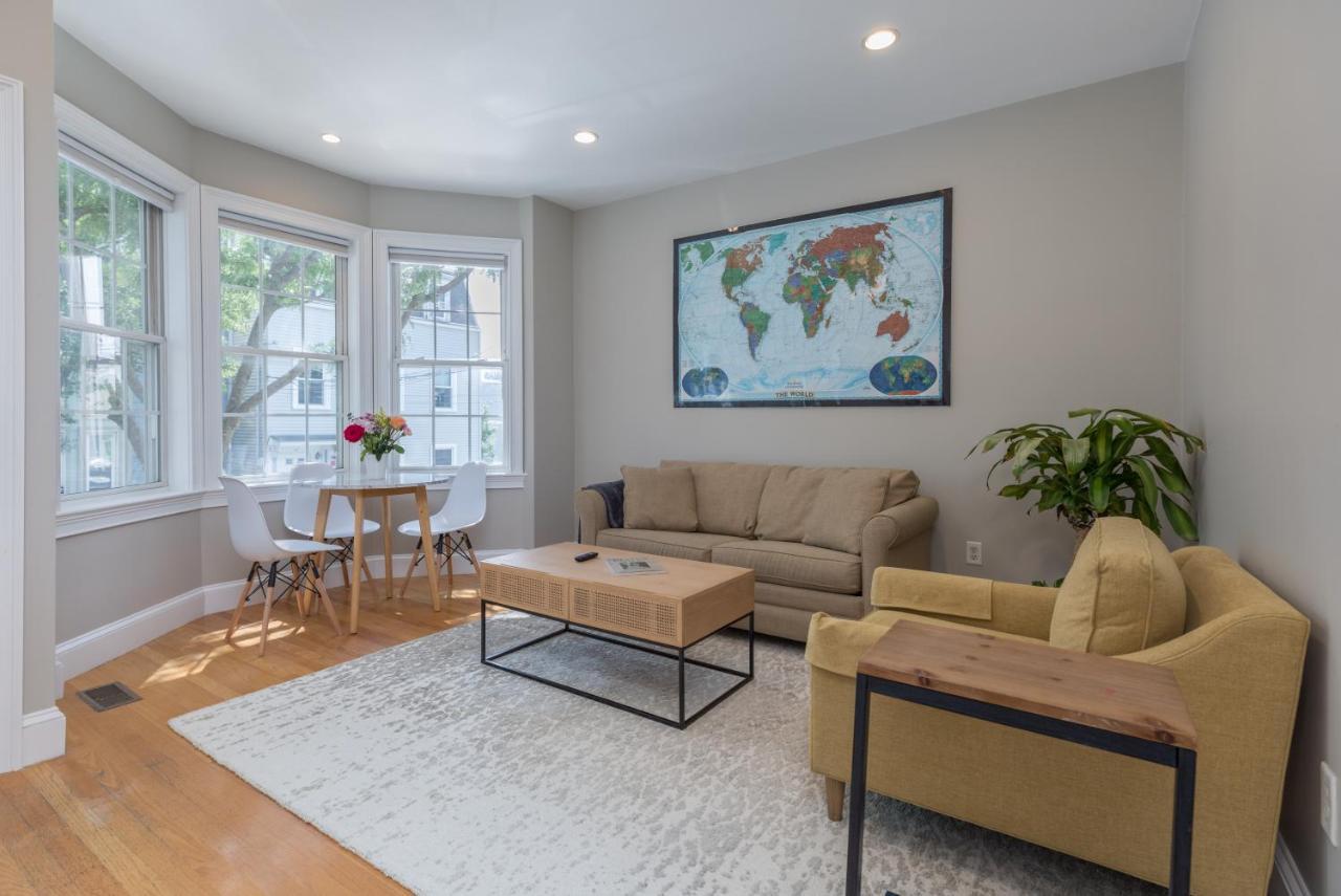 Sunny Convenient Home W/ Private Patio! Easy Walk To Everything! 波士顿 外观 照片