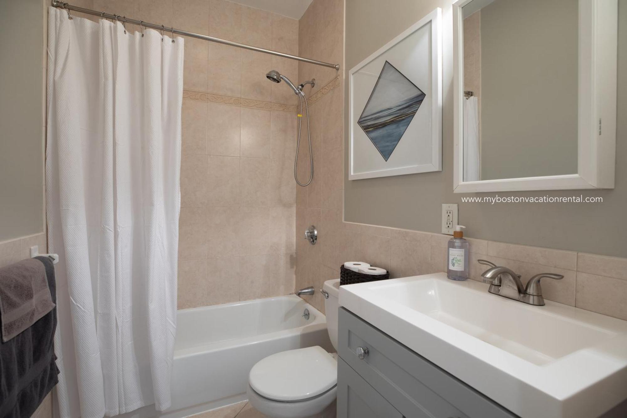 Sunny Convenient Home W/ Private Patio! Easy Walk To Everything! 波士顿 外观 照片